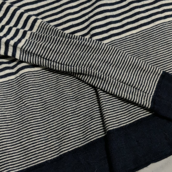 Blue and white stripes - Picture 3 of 3